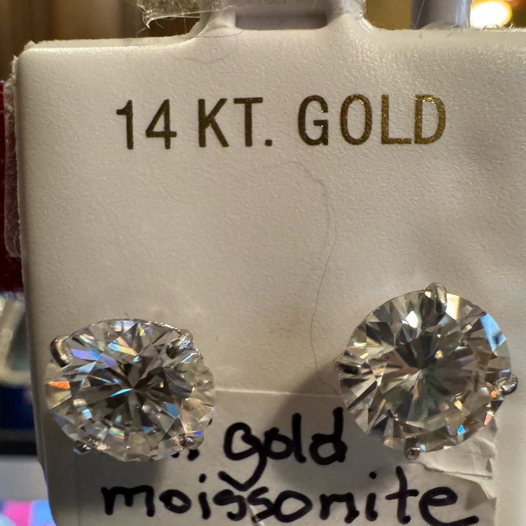 14 Kt Gold Moissanite Stud Earrings